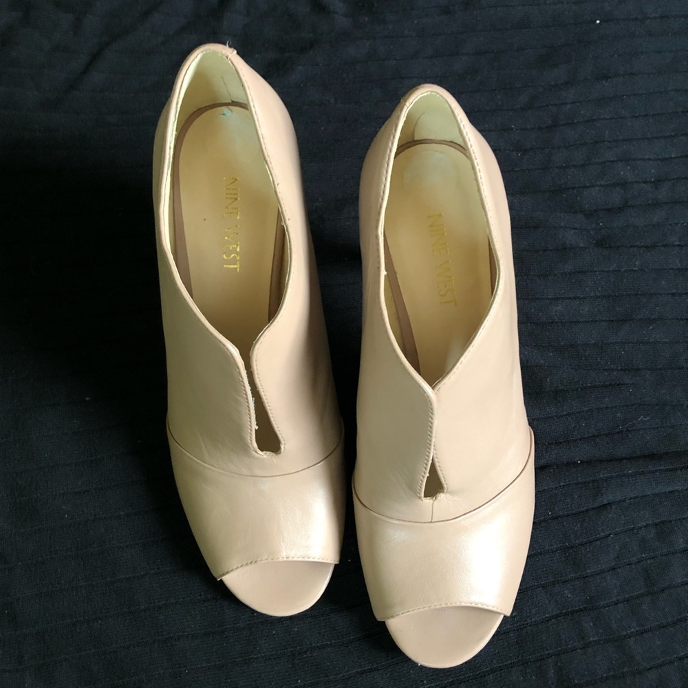 Nine West Leather Peep Toe Heels 8M Artissa